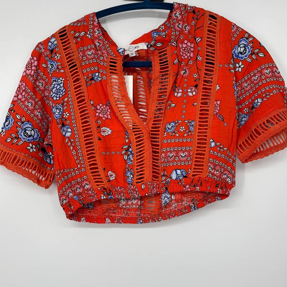 THREE DAYS ORANGE FLORAL DESIGN VINTAGE LOOK CROP TOP SMALL